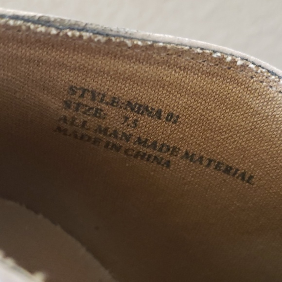 Boots - Picture 2 of 6